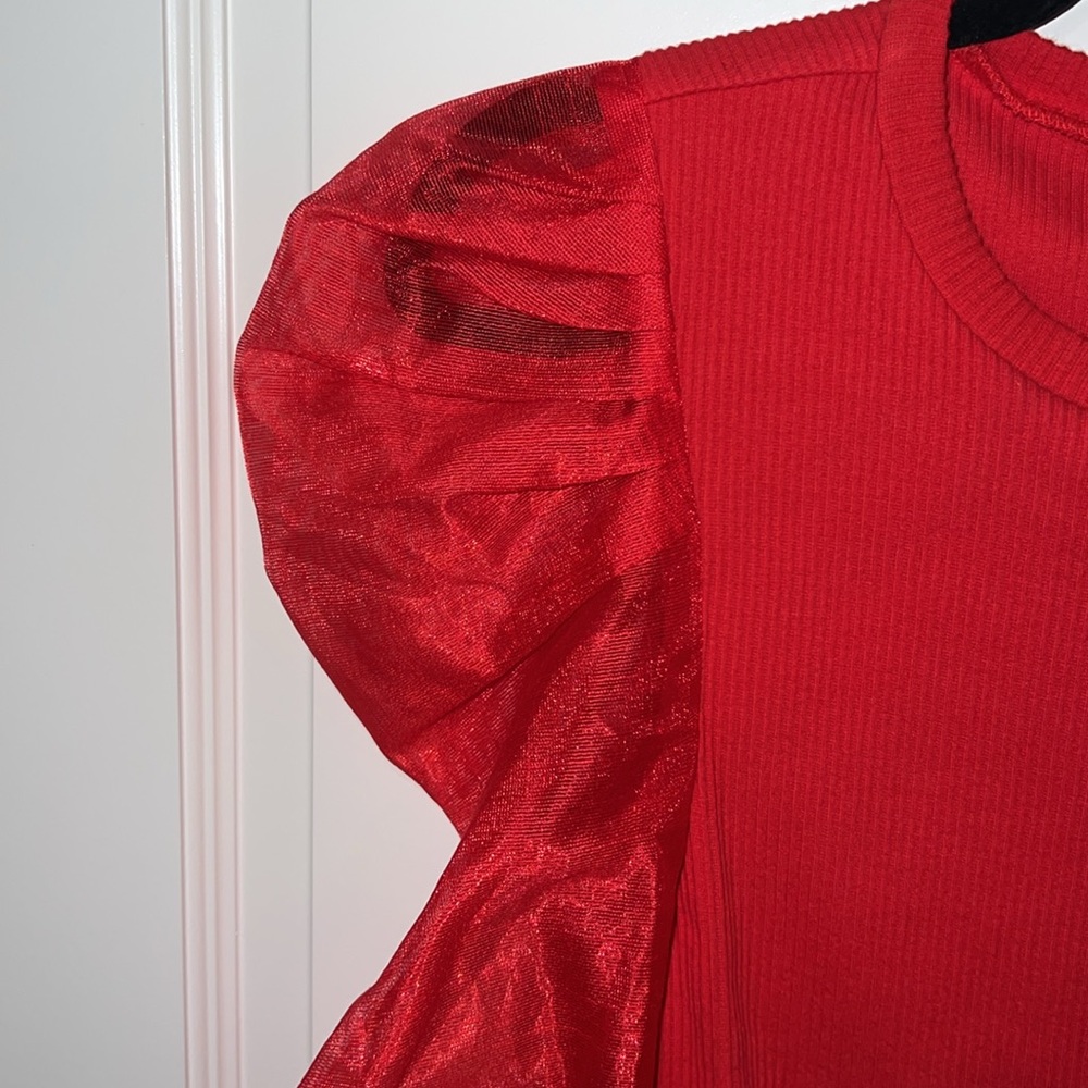 Red top - Picture 2 of 6